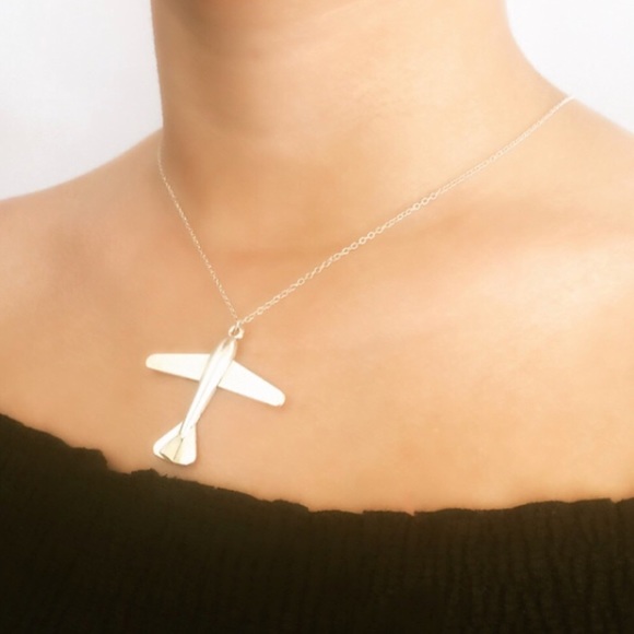 ✨Antique Silver Airplane Necklace ✨ - Picture 4 of 5
